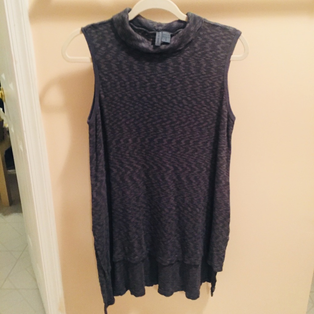 Left of the Center cowl sleeves tunic shirt, Small